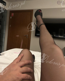 Fetysz stóp , pończoch , skarpet , butów , możliwa też dominacja