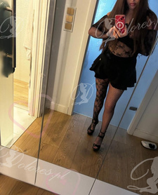 Fetysz stóp , pończoch , skarpet , butów , możliwa też dominacja