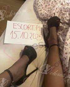 Fetysz stóp , pończoch , skarpet , butów , możliwa też dominacja