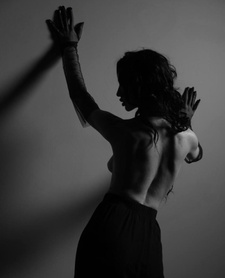 L O L A, body to body