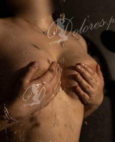 Młoda i chętna Kira na sex