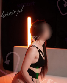 Luna  Nuru Massage