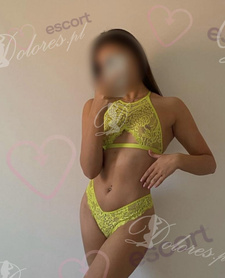 Nikola  ciepło, zmysły i dyskrecja