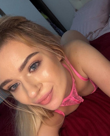 MILUTKA BLONDYNECZKA