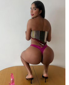 Hot lady for you by Ashley babe