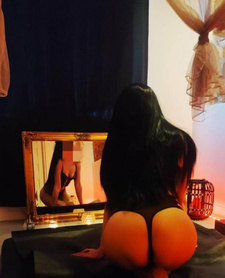 Subtelna Ania masuje