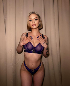 Angela Bad Bunny — Warszawa