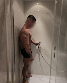 Adam — Warszawa