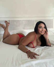 Fiery latina Vannesa — Warszawa