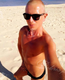 INDEPENDENT  ESCORT MODEL