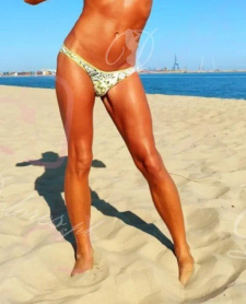 EXCLUSIVE  TOP MODEL