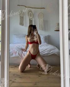 Confident Girl — Poznań