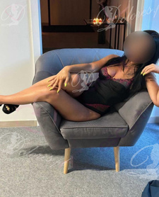 Laura  Masaz Sex Oral