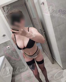 Prywatnie Lena sama w domu