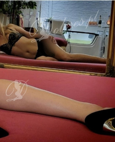 Kasia ,  salon, masaż