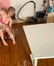 Mari-anna nuru/  bourlessque