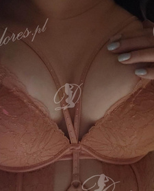 Dziewczyna ze zdjęć