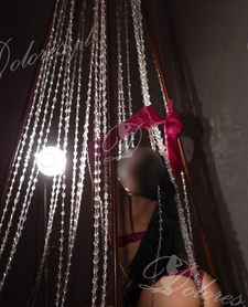 Wspaniała brunetka Ellen