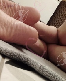 Mała chuda dziewczynka. Sobota- wtorek