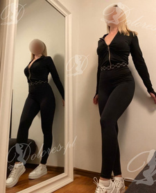 Lodzik w trakcie masażu u Pięknej Masażystki