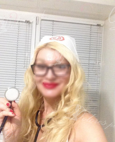 ODGRYWAM WSZYSTKIE ROLE . POKAZY ONLINE