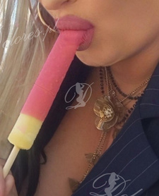 Suczka porno- prawdziwa  bez oszustw 100,%