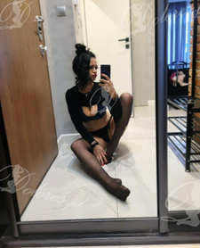 HOT LATINA BEZ PRUDERII FULL