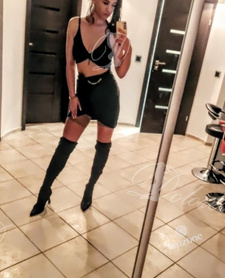 HOT LATINA BEZ PRUDERII FULL