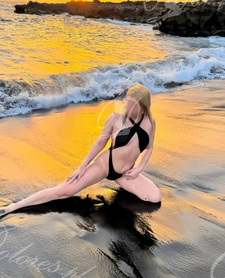 SYLVIA - Sexy blonde ! Massage salon VINNERI