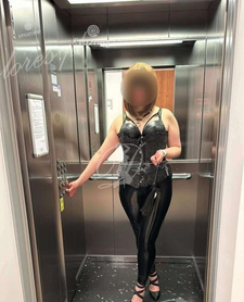 Lady Amiya - Fisting Spanking-Lingam