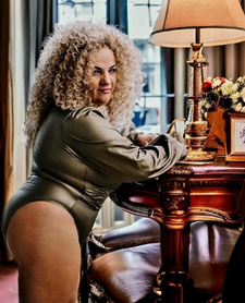 Nikol tylko kilka dni. po 22-ej, cena 300zl zapraszam