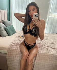 Lili top class escort