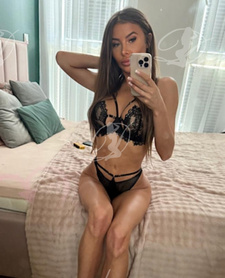Lili top class escort