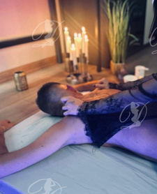 ZUZIA TANTRICNURU MASSAGE