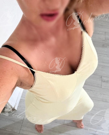 LADY RED SEXTING POKAZ FETYSZ STÓP