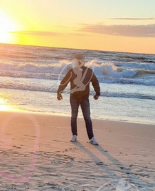 Rozpieszcza cię dotykiem