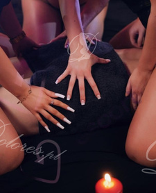 Gorące dziewczyny czekają