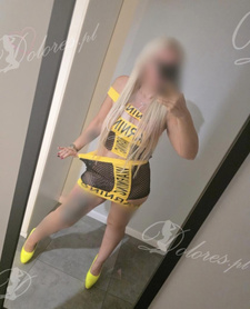 Majtki w dół pieniądze na stół